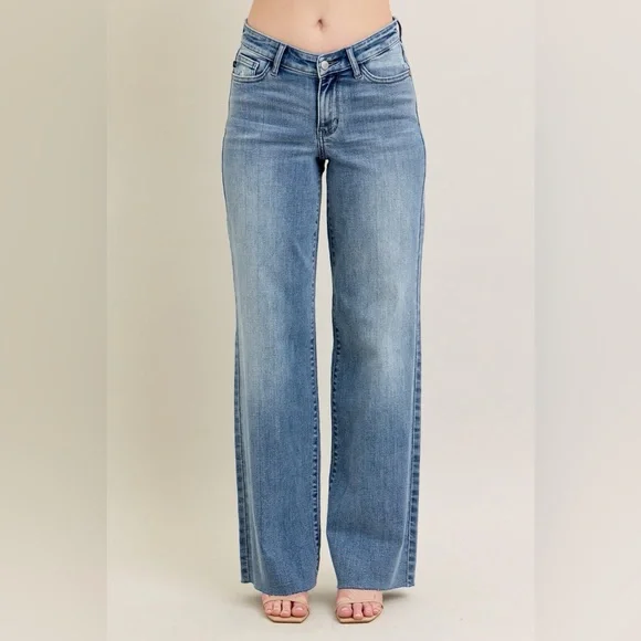 Judy Blue Full Size V - Front Baggy Jeans Plus Size - Picture 2 of 11